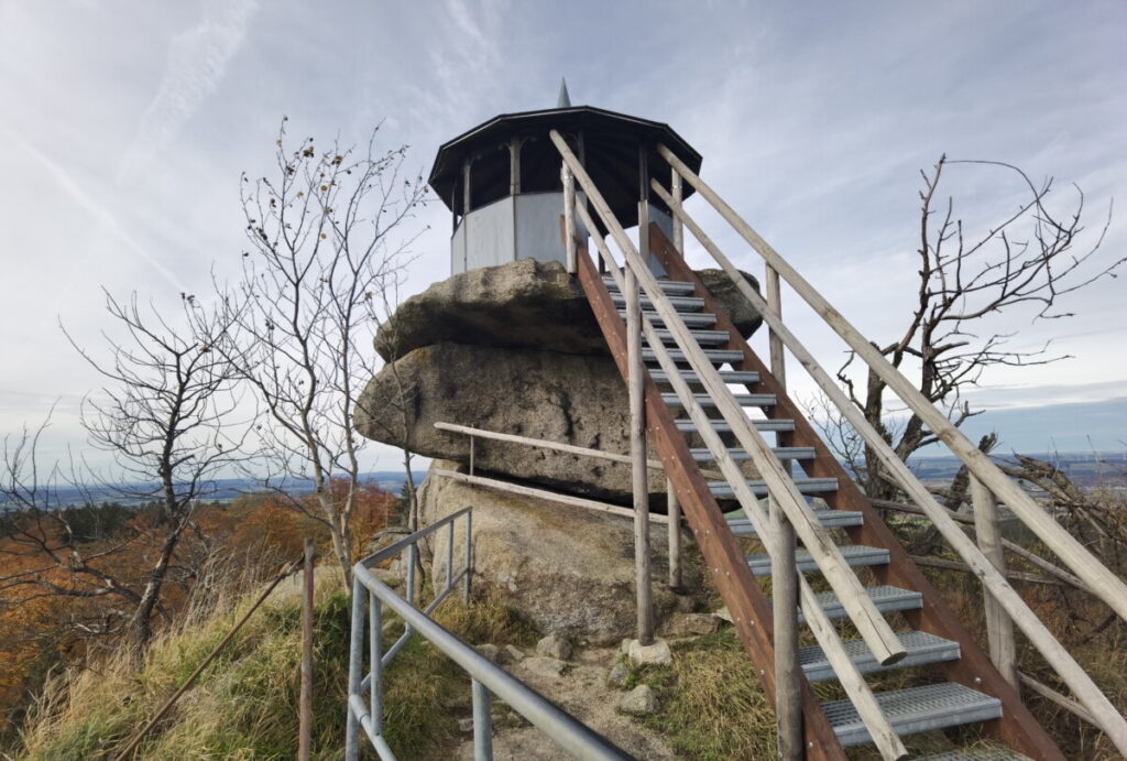 Auf die Schüssel im Fichtelgebirge wandern - die Aussichtskanzel am Großen Waldstein