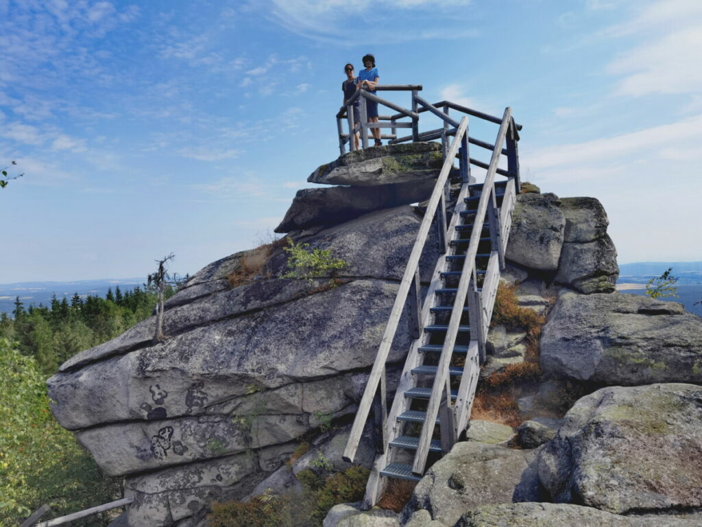 Aussichtsreich im Fichtelgebirge wandern mit Kindern: Über Kaiserfelsen und Burgsteinfelsen auf die Kösseine