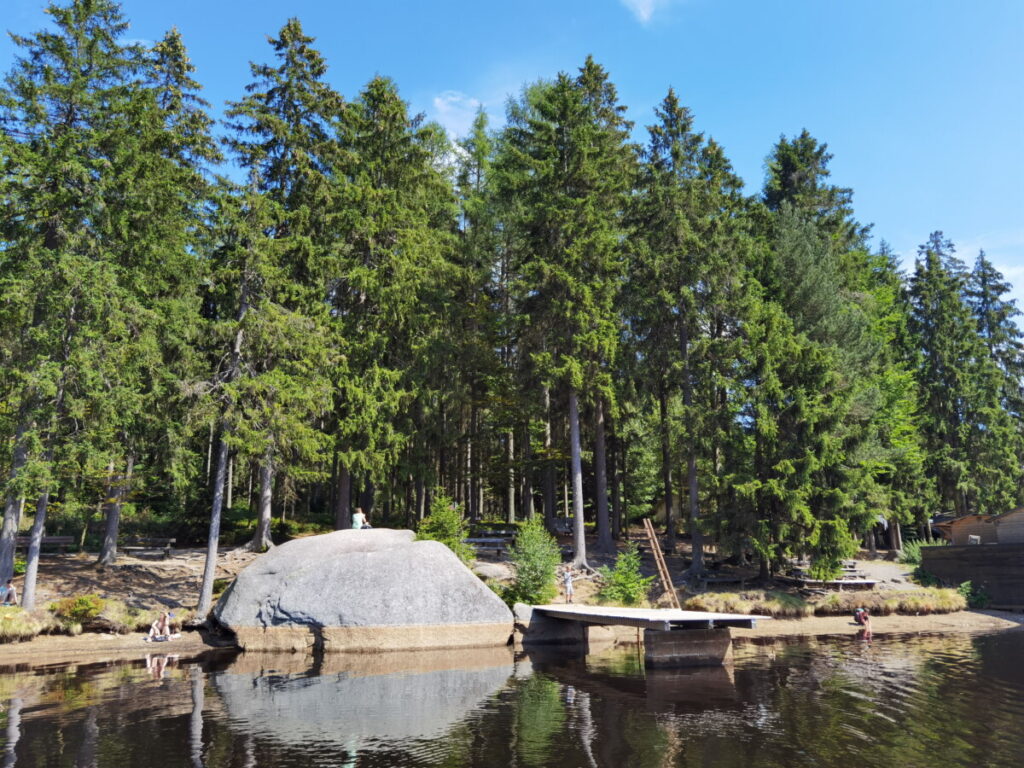 Baden am Fichtelsee mit Kindern - Sandstrand, Felsen oder Holzsteg?