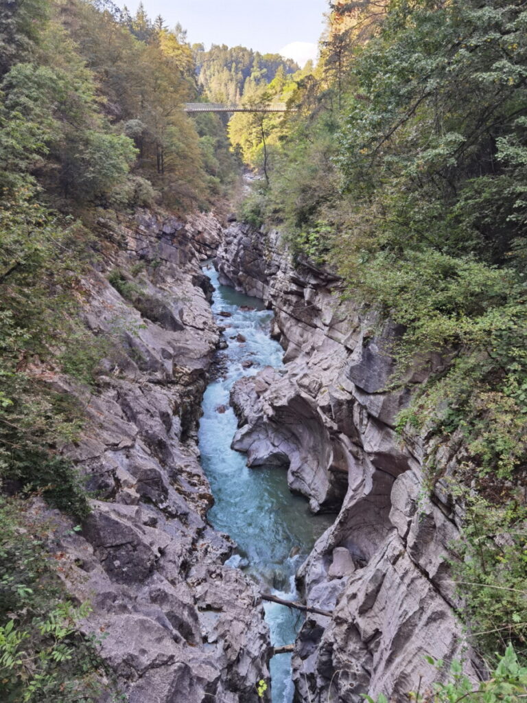 In der Limarò Schlucht am Gardasee mit Kindern