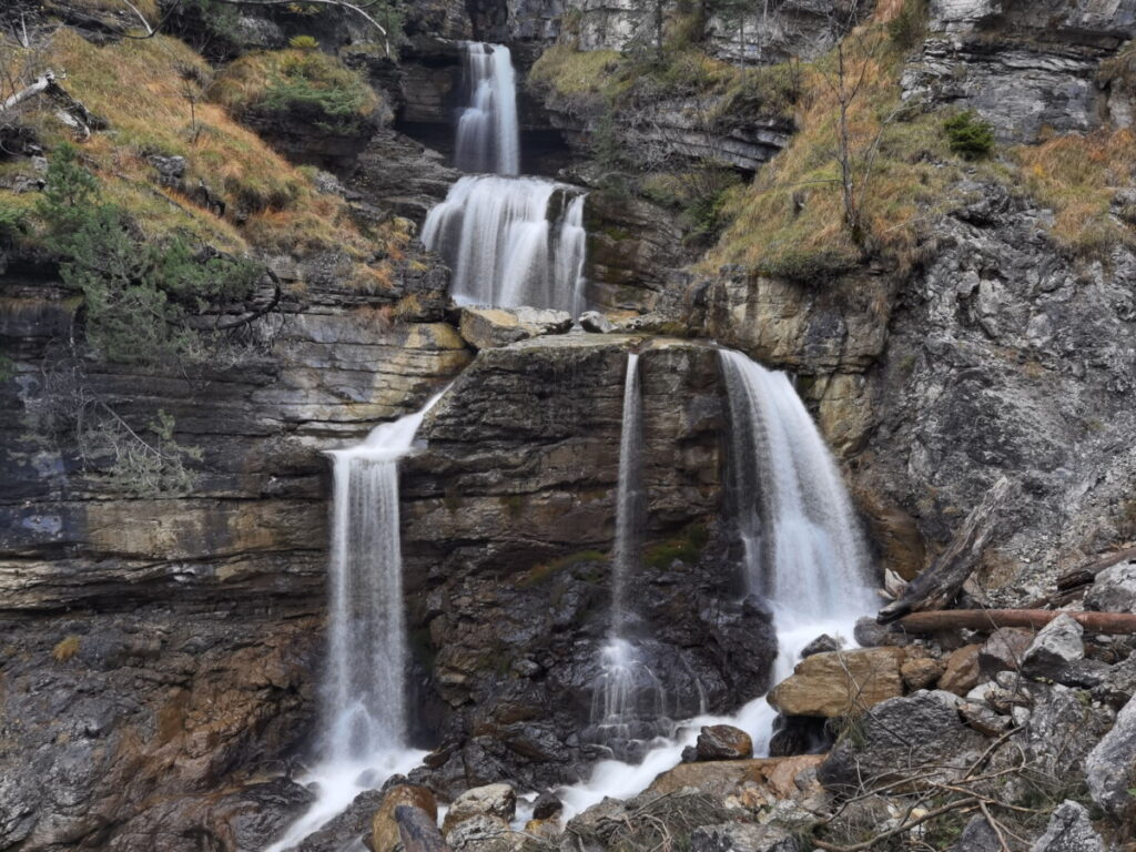 Garmisch Partenkirchen mit Kindern lohnt sich - hier die Kuhflucht Wasserfälle