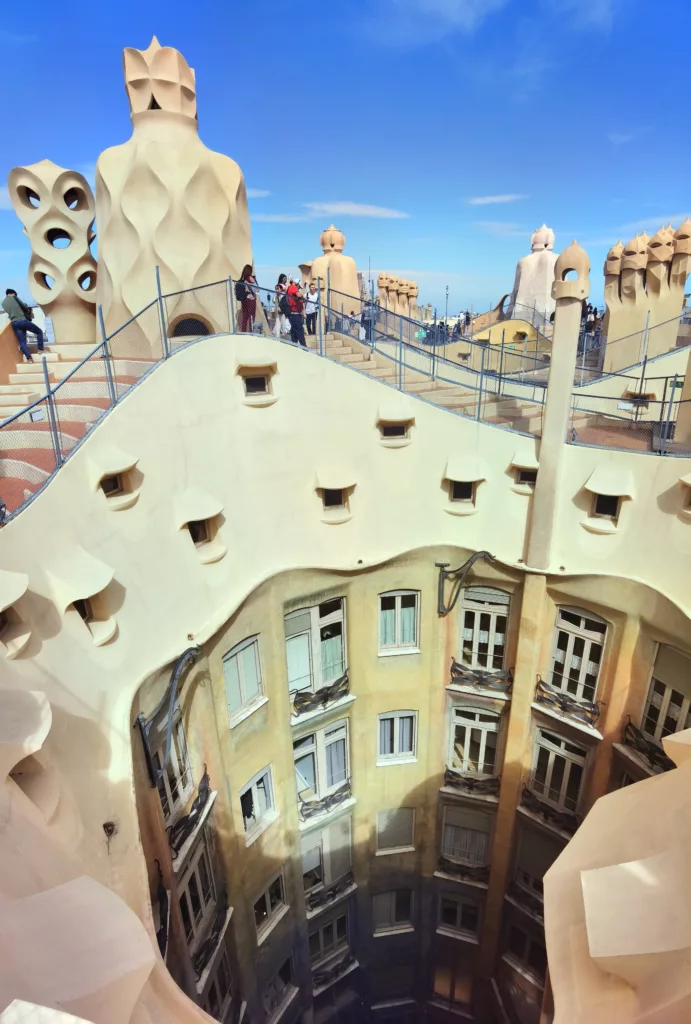 Entdecke Barcelona mit Kindern - und die sagenhaften Bauwerke von Antoni Gaudí