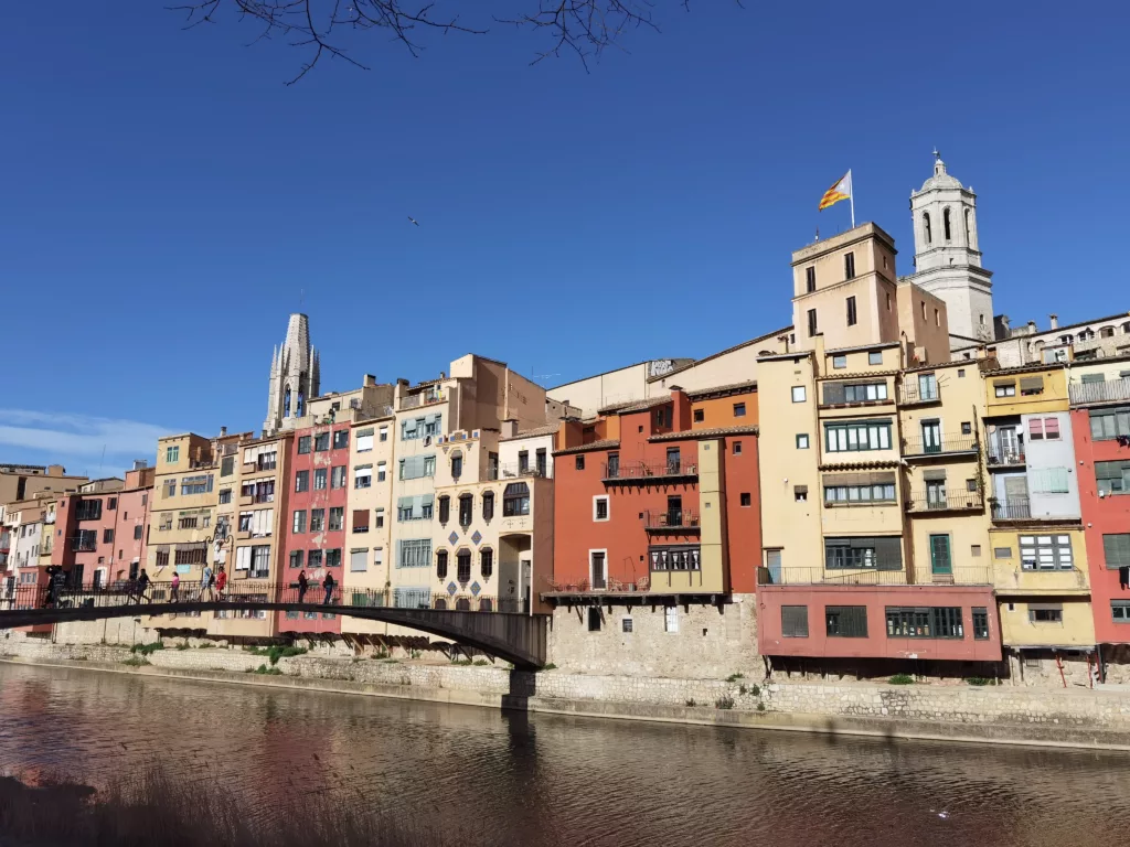 Entdecke diese Girona Sehenswürdigkeiten bei deinem Besuch an der Costa Brava