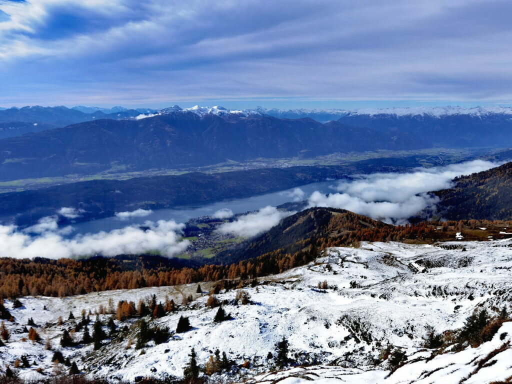 So ist der Ausblick am Granattor mit dem Schnee - zu den Karawanken und Richtung Hohe Tauern