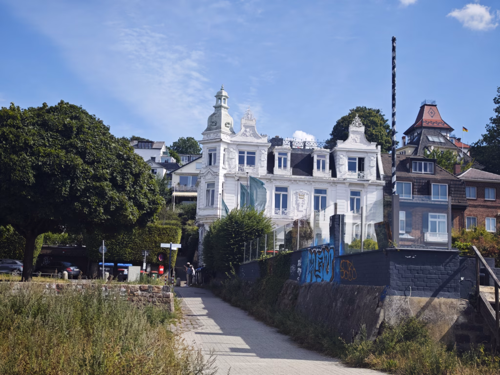 Hamburg Ausflug mit Kindern ins Nobelviertel an der Elbe - mit Leuchtturm und vielen Treppen