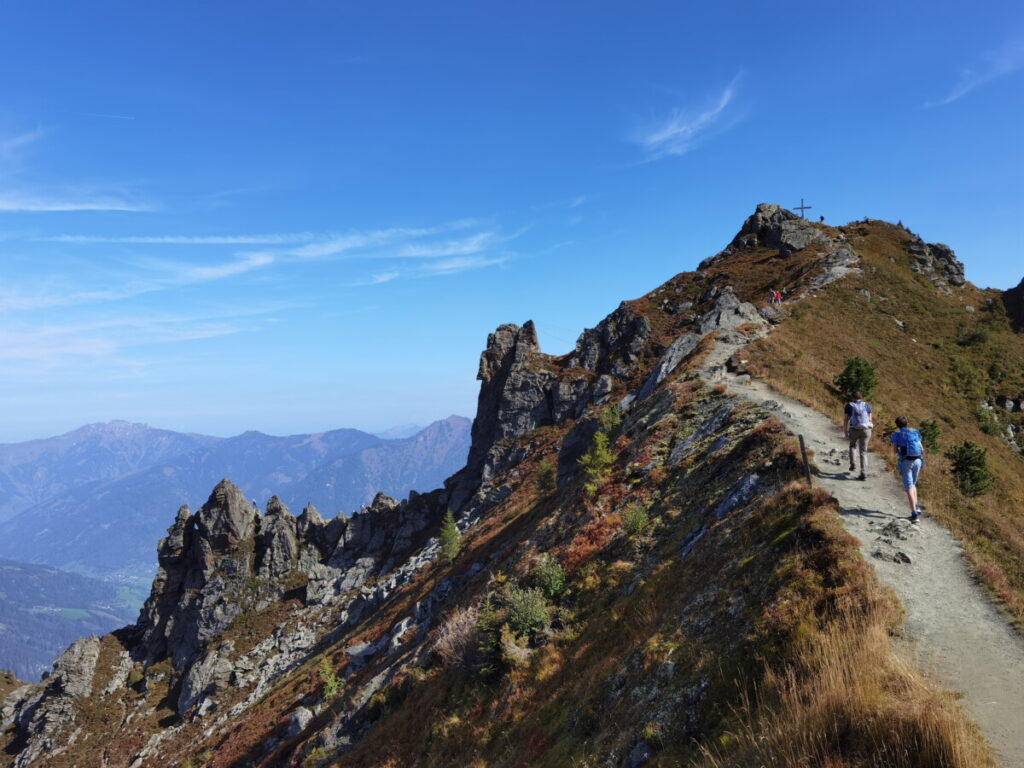 Leichte Familienwanderung mit Gipfel: Die Hirschkarspitze auf der Schlossalm