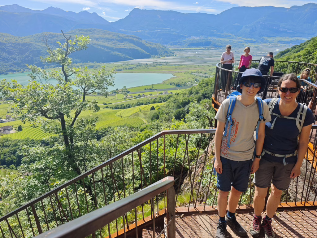 Toll in Italien wandern mit Kindern - durch die Rastenbachklamm am Kalterer See