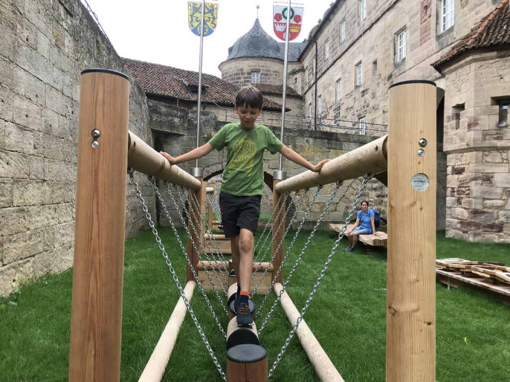 JUFA Hotel Kronach - mit Kinderspielplatz im Burggraben