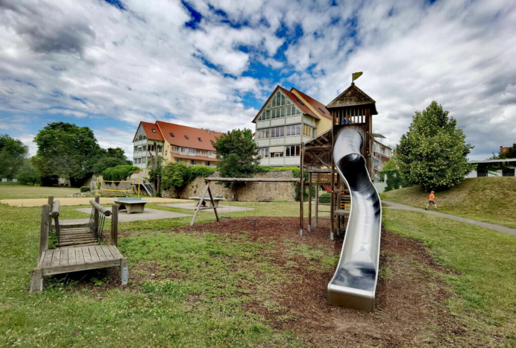 JUFA Hotel Nördlingen - mit viel Platz rund um das Familienhotel & sehenswerter Altstadt