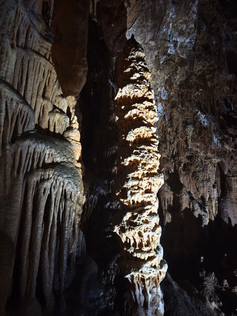 Karst Slowenien Höhlen