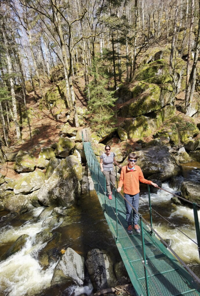 Klamm Bayern mit Hängebrücke: Die Wilbachklamm Buchberger Leite