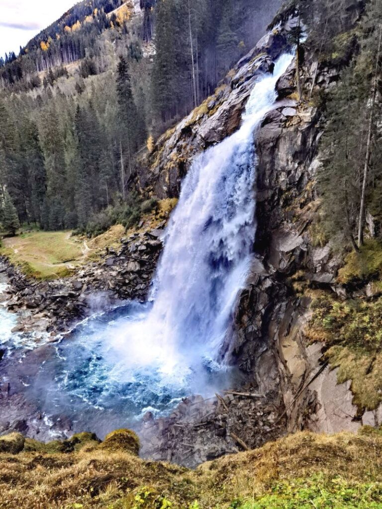 Klamm Salzburg besuchen oder an die Krimmler Wasserfälle? Imposant ist beides