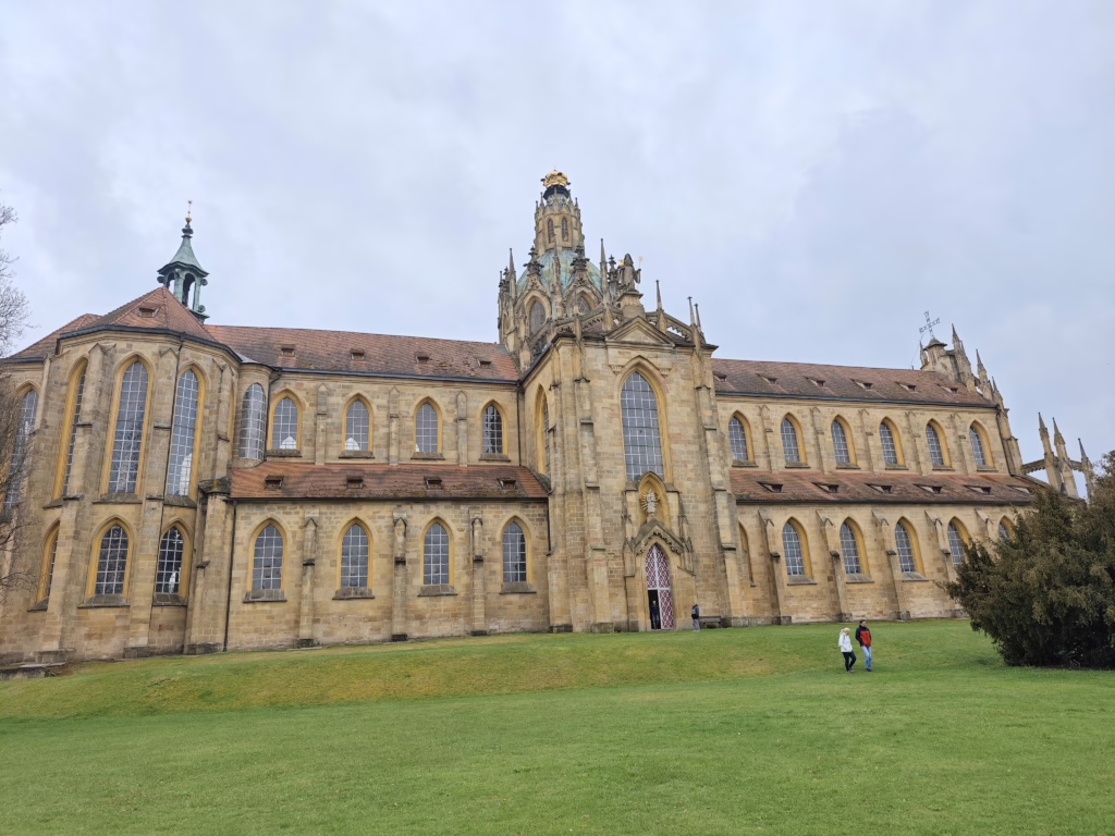 Das Kloster Kladruby wirkt von außen wie ein Schloss