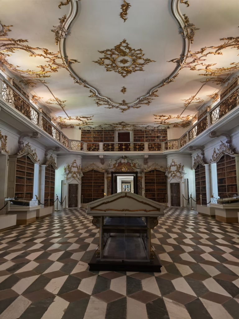 Für uns der schönste Raum im Kloster Neustift - die Stiftsbibliothek