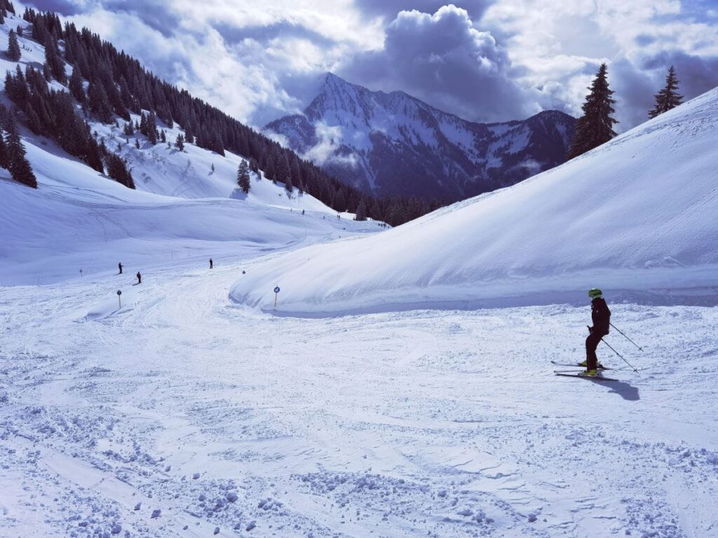 Viel Aussicht auf die Winterlandschaft im Skigebiet Laterns - das finden wir Erwachsenen schön