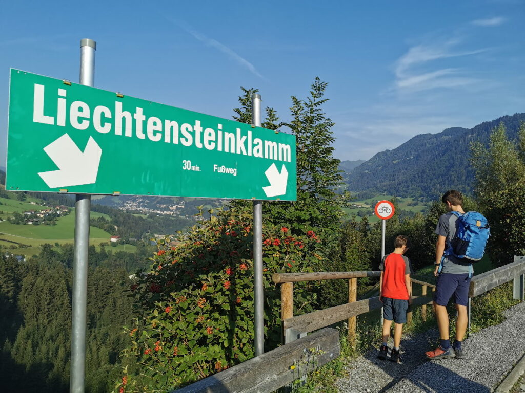 Vom Alpendorf St. Johann zur Liechtensteinklamm wandern