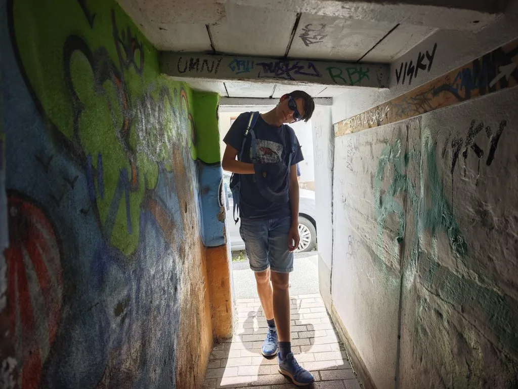 Abenteuerlich in Lübeck mit Kindern - die schmalen Durchgänge in die vielen Hinterhöfe