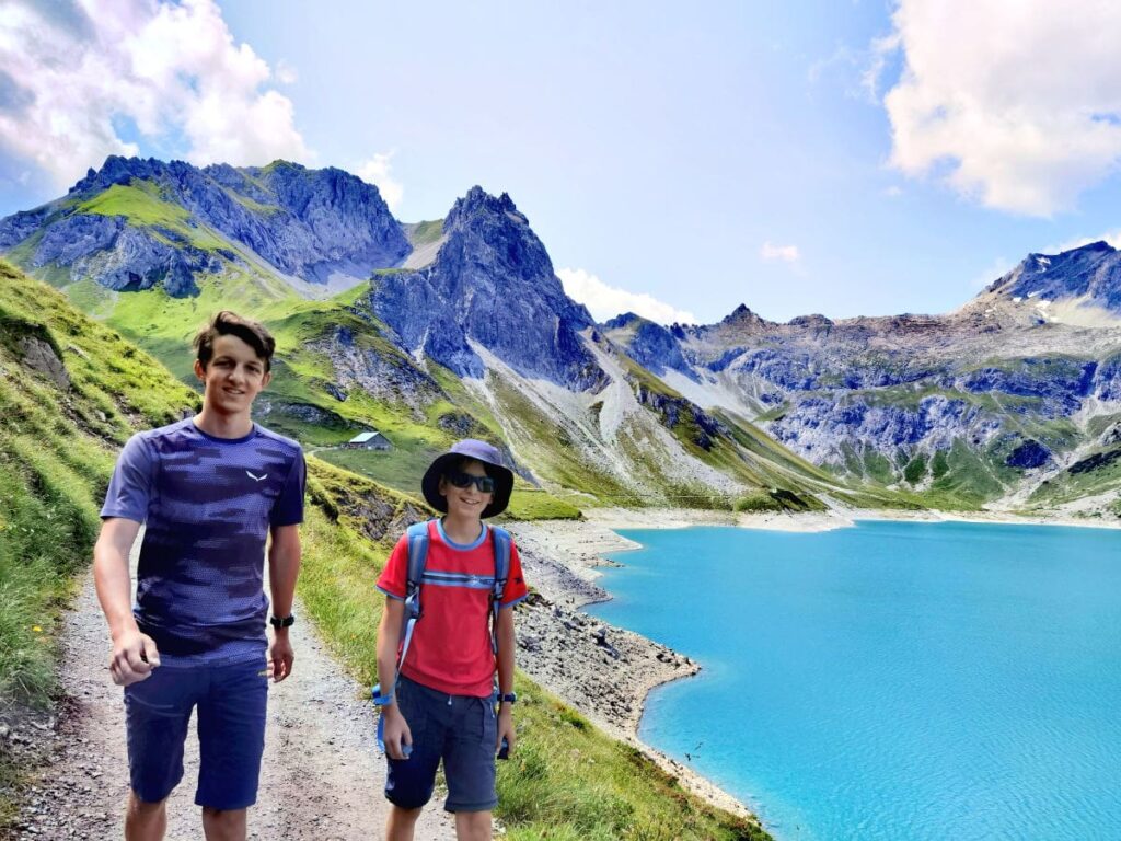 Familienurlaub Brandnertal - unbedingt am Lünersee wandern mit Kindern!