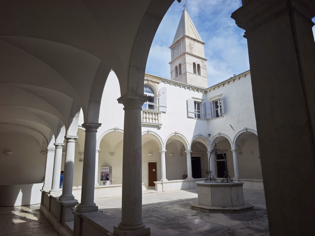 In der Altstadt Piran - die Kirche St. Franziskus von Assisi