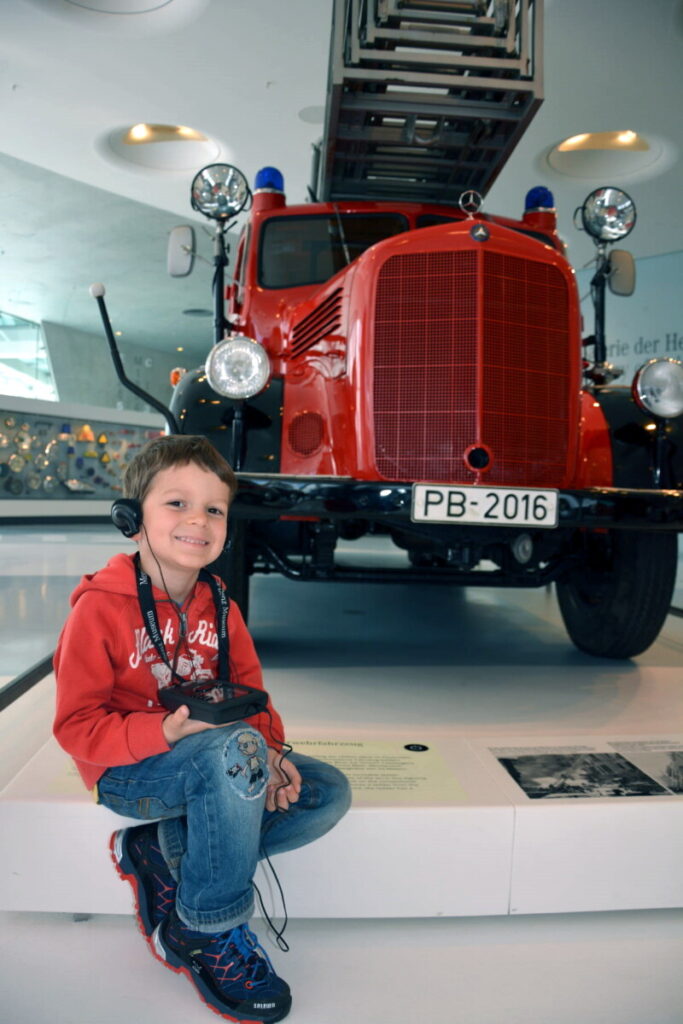 Unser Ausflug ins Mercedes Museum Stuttgart mit Kindern