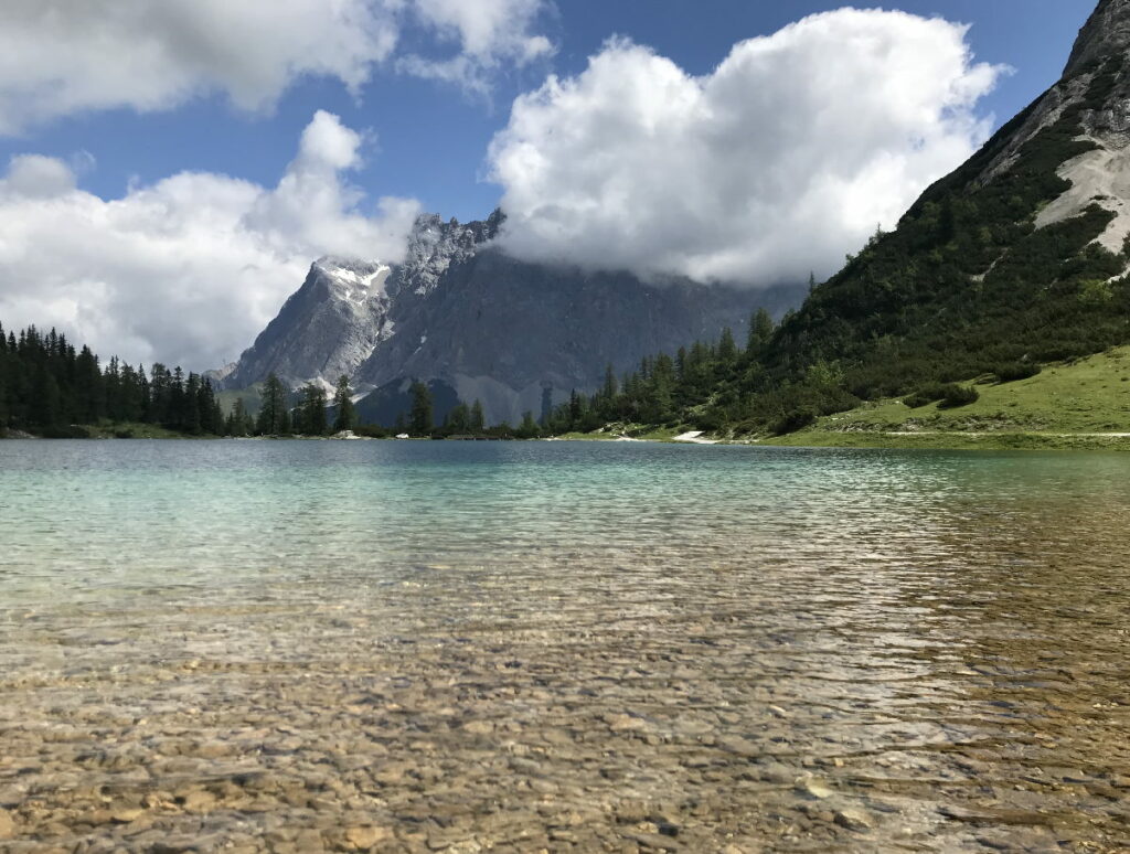 Mountainbiken mit Kindern: Der Seebensee mit Blick auf die Zugspitze