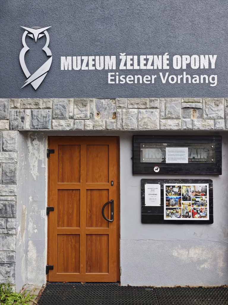 Sehenswürdigkeit im Pilsener Umland: Das Museum über den Eisernen Vorhang