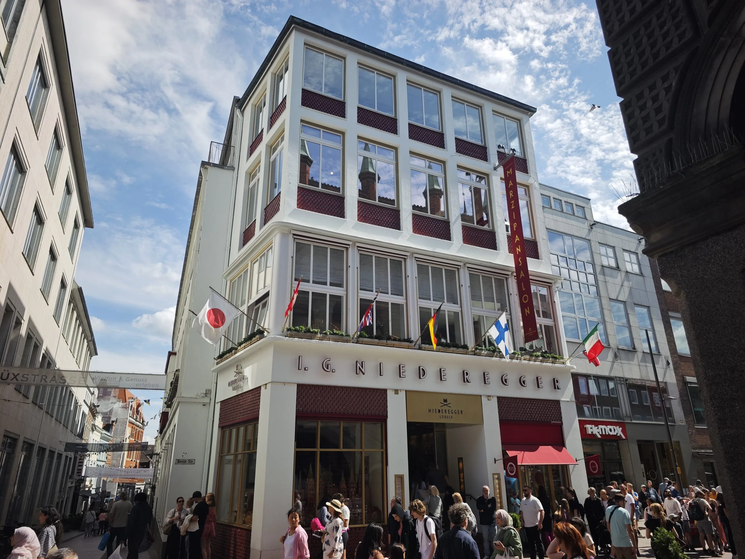 Das Stammhaus von Niederegger Marzipan mitten in der Altstadt Lübeck