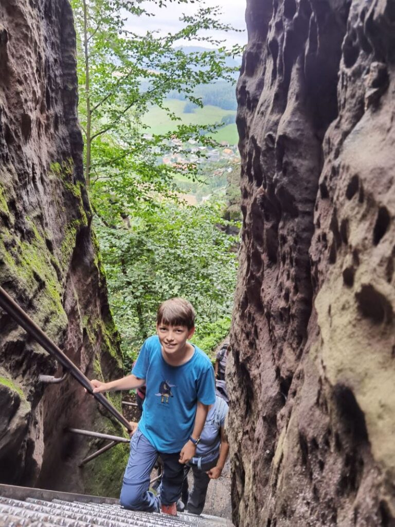 Sächsische Schweiz mit Kindern - durch das Nadelöhr auf den Pfaffenstein