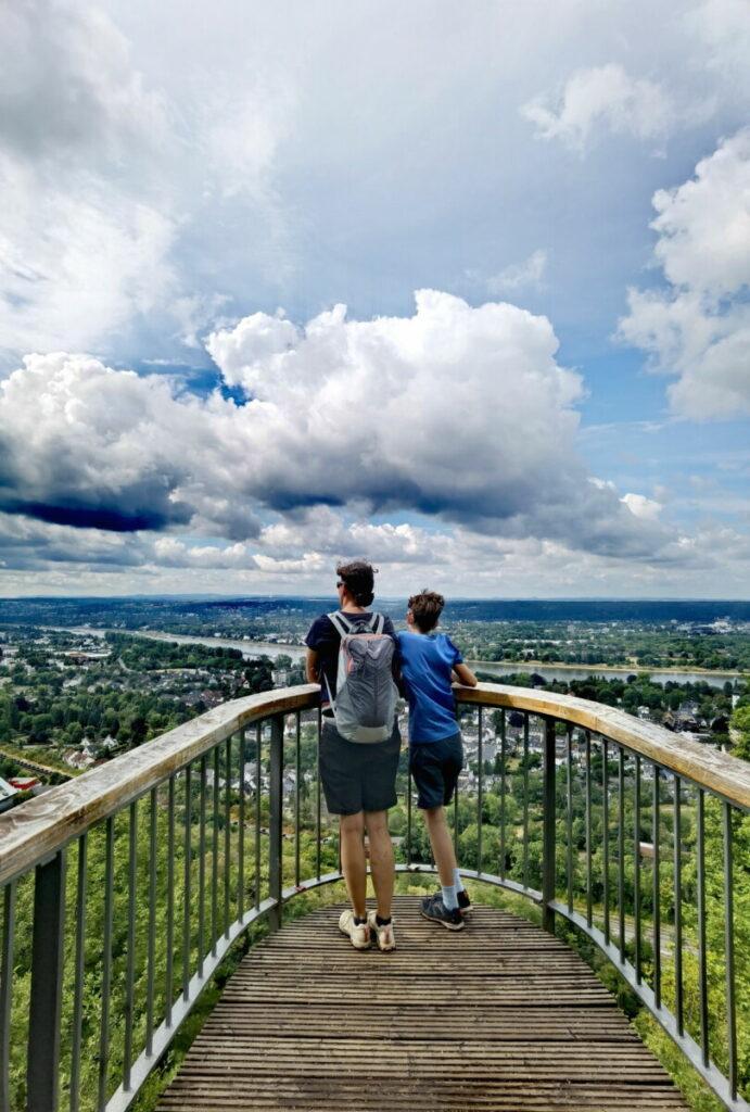 Weitblick auf dem Rabenlay Skywalk über den Rhein, Königswinter, Bonn, ...