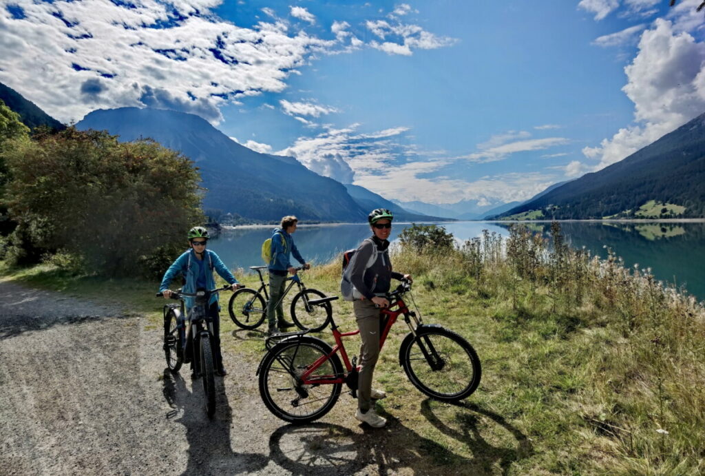 Ultimativ und nicht anstrengend: Einmal um den Reschensee Radfahren