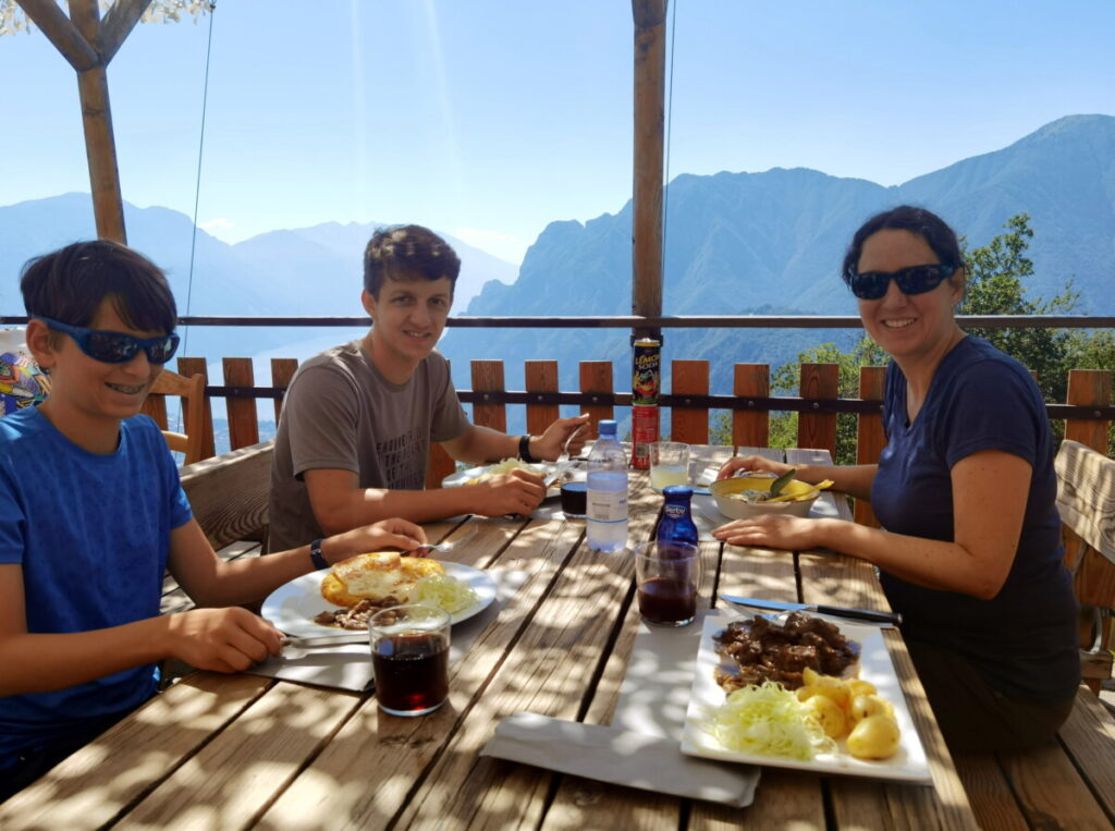 Einkehr auf der Rifugio San Pietro