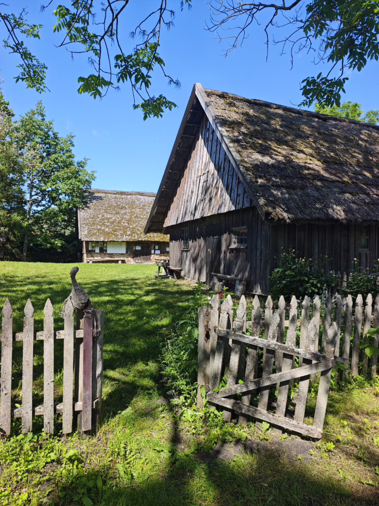 Das Heimatmuseum von Rusnė ist in diesem ehemaligen Fischerhaus