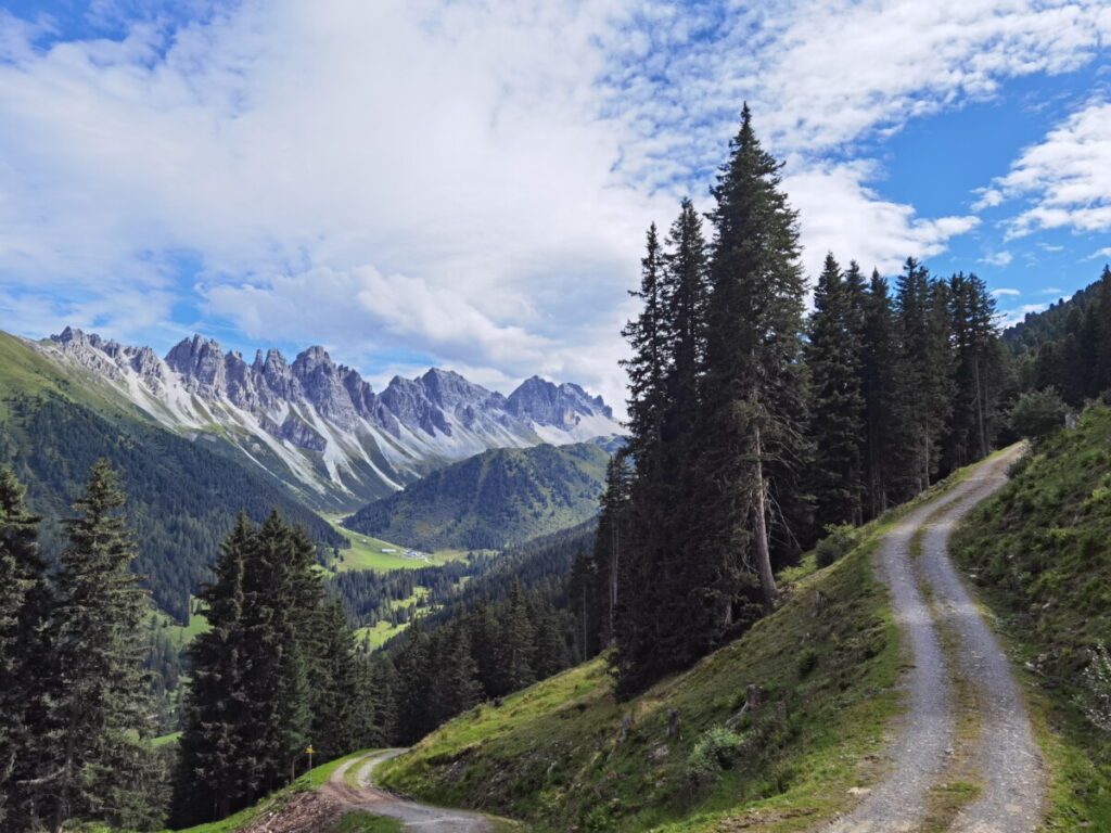 Aus dem Senderstal hinauf zum Salfeiner See wandern