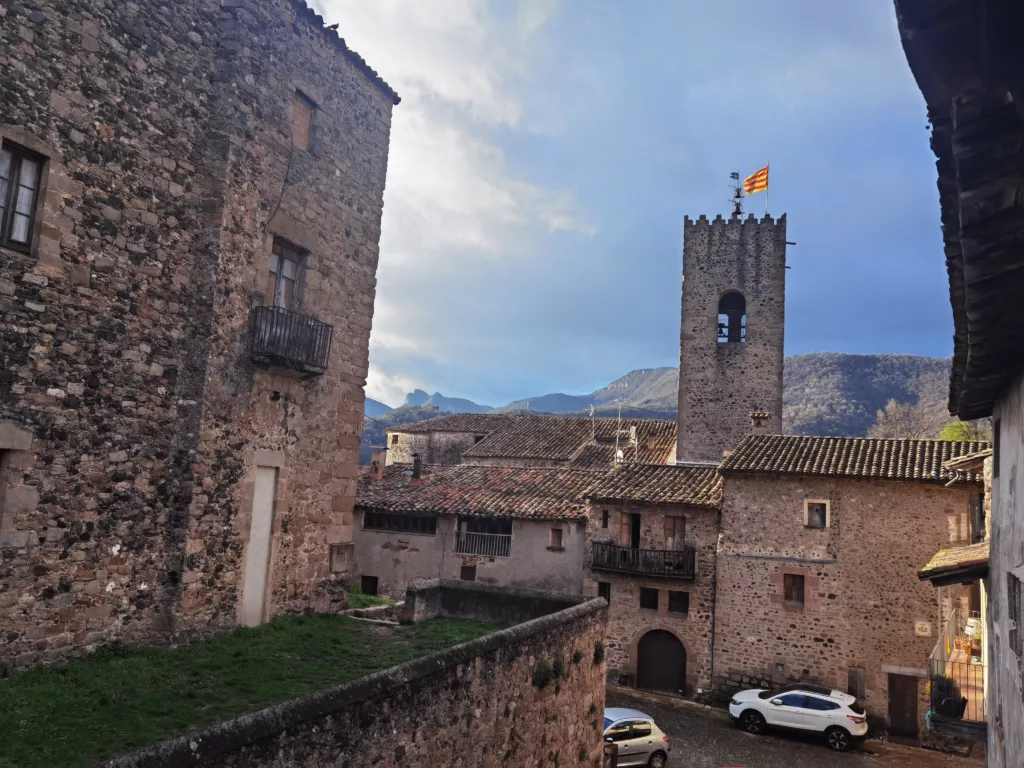 Eine Nacht haben wir in der historischen Altstadt von Santa Pau übernachtet. 