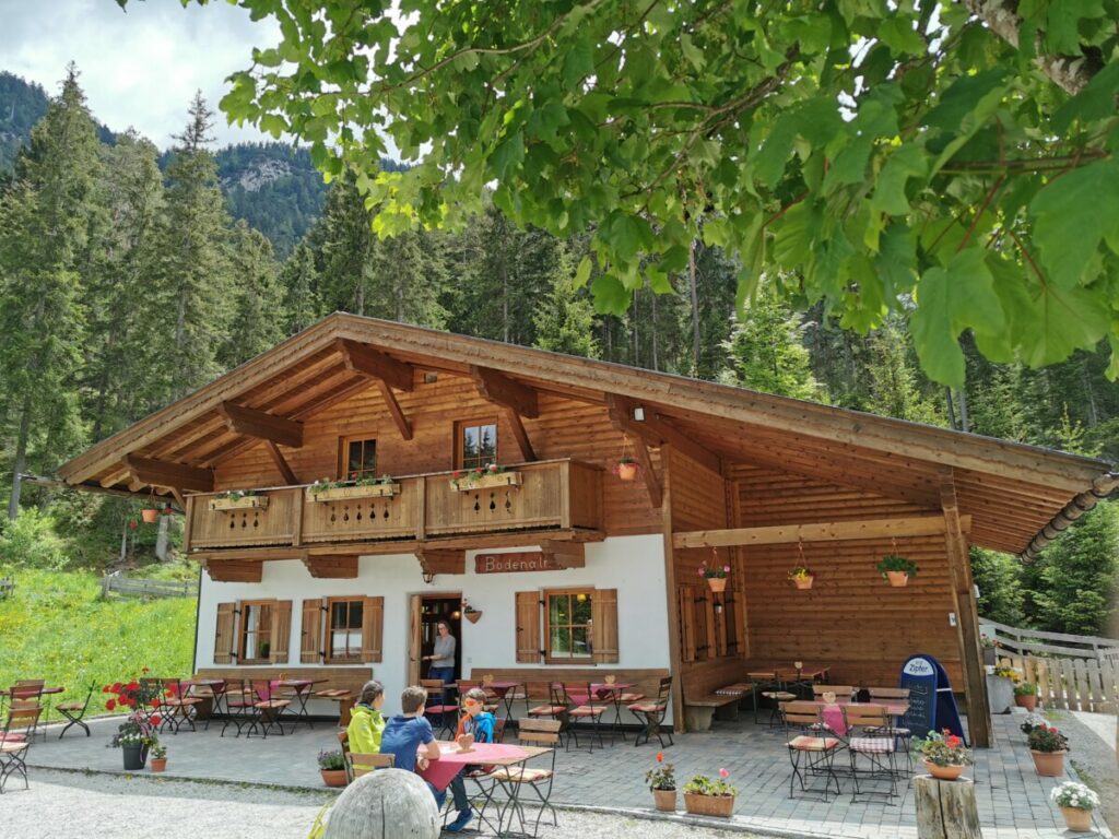 Seefeld Tirol wandern mit Kinderwagen - die Bodenalm