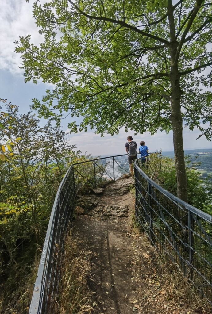 Geheimtipp auf dem Drachenfelsen mit Kindern - der Aussichtspunkt Siegfriedfelsen