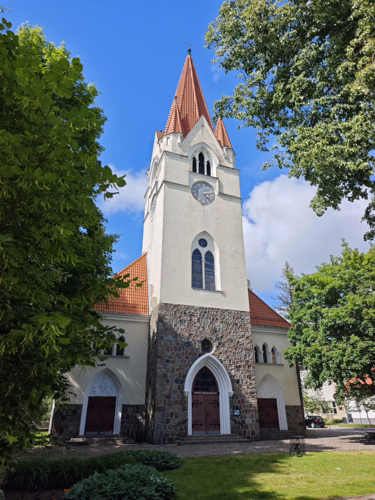 Die Evangelisch-Lutherische Kirche in Šilutė solltest du unbedingt von innen sehen!