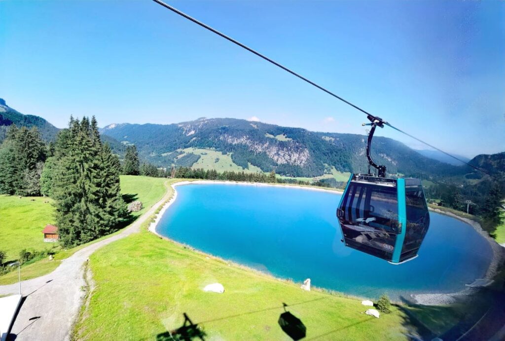 Ausblick aus der Gondel auf den Söllereck See