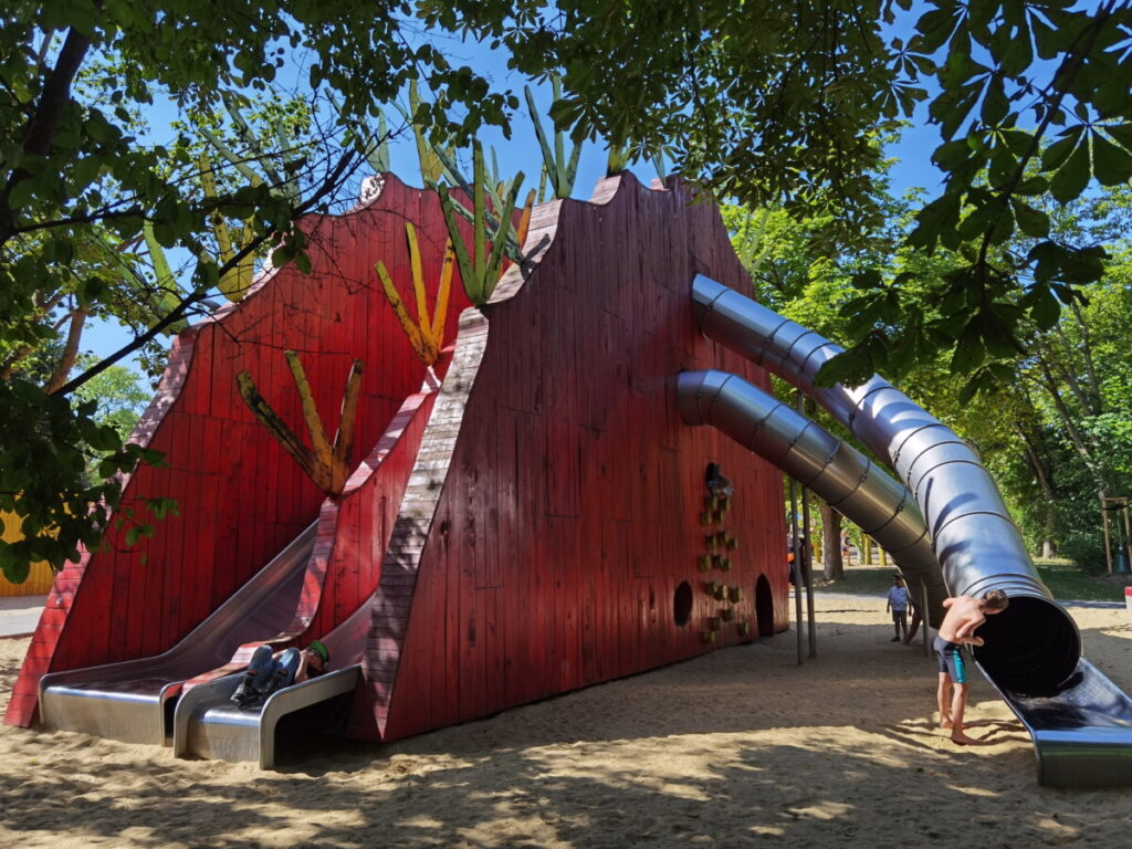 Größter Spielplatz Erfurt - im egapark. Mit ganz vielen Rutschen und Spielgeräten