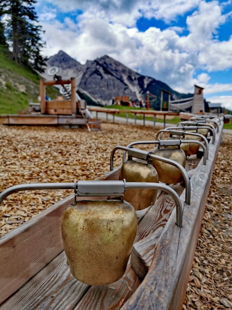 Mittenwald mit Kindern: Von Seefeld mit der Bergbahn nach oben zu diesem Spielplatz