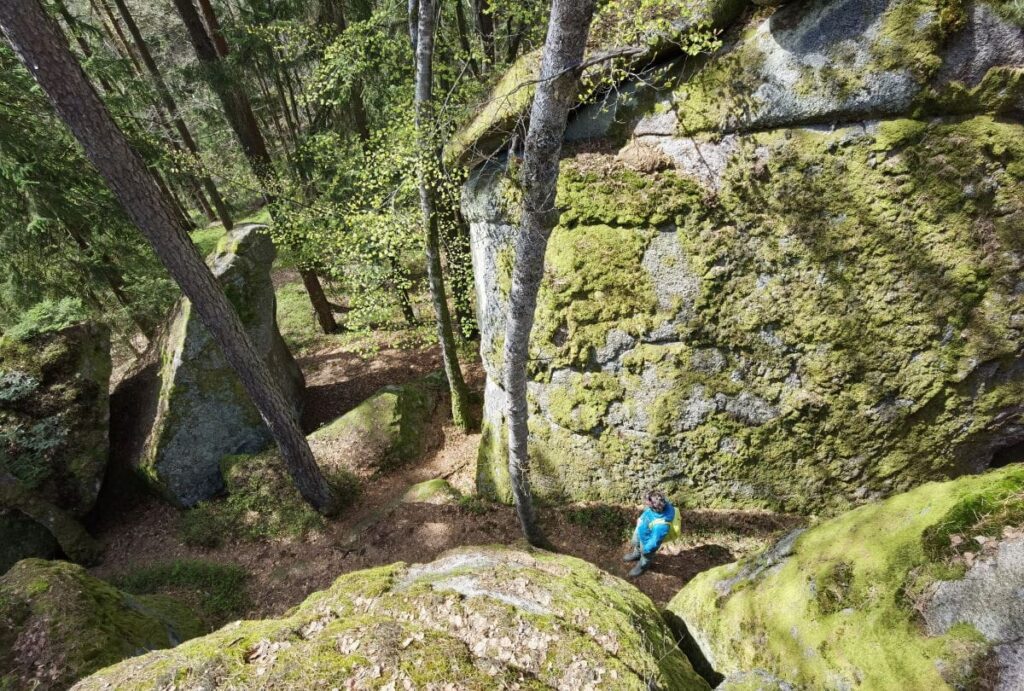 Wir erkunden das Felsenlabyrinth rund um das Steinerne Kirchlein