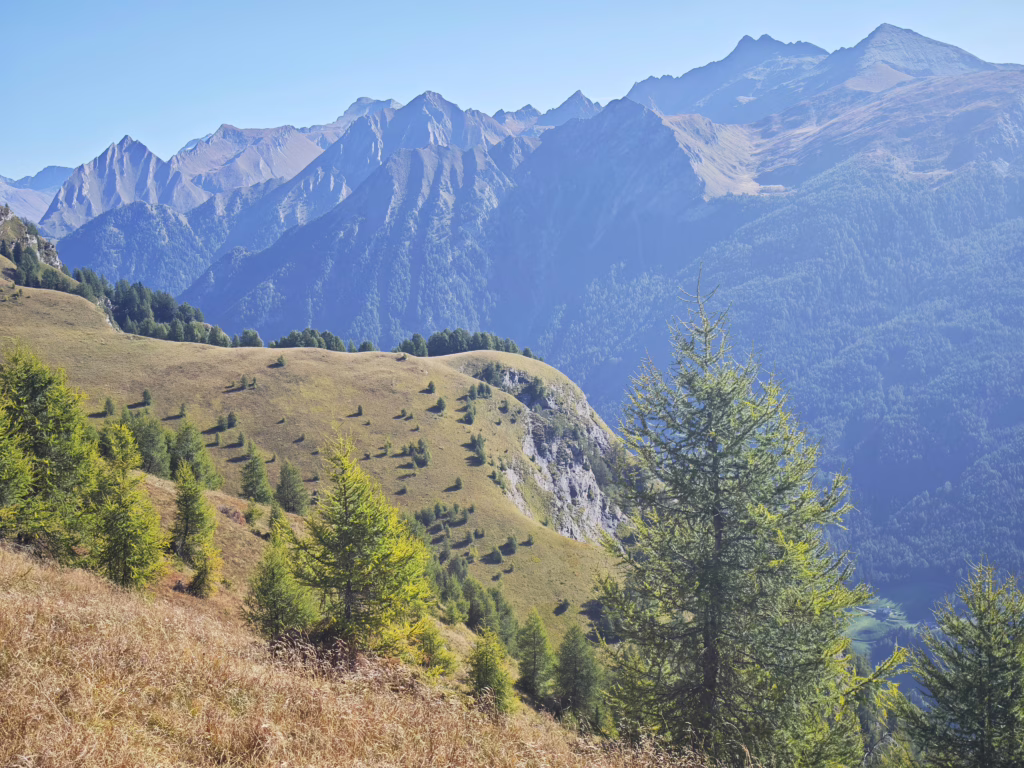 Sterzing wandern mit Kindern - Blick zu den Pfunderer Bergen