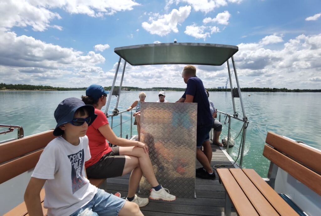 Mit dem Schiff auf dem Störmthaler See