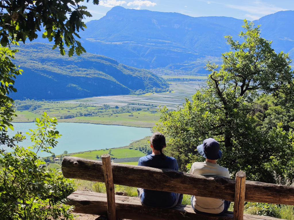 Am Kalterer See in Südtirol wandern mit Kindern