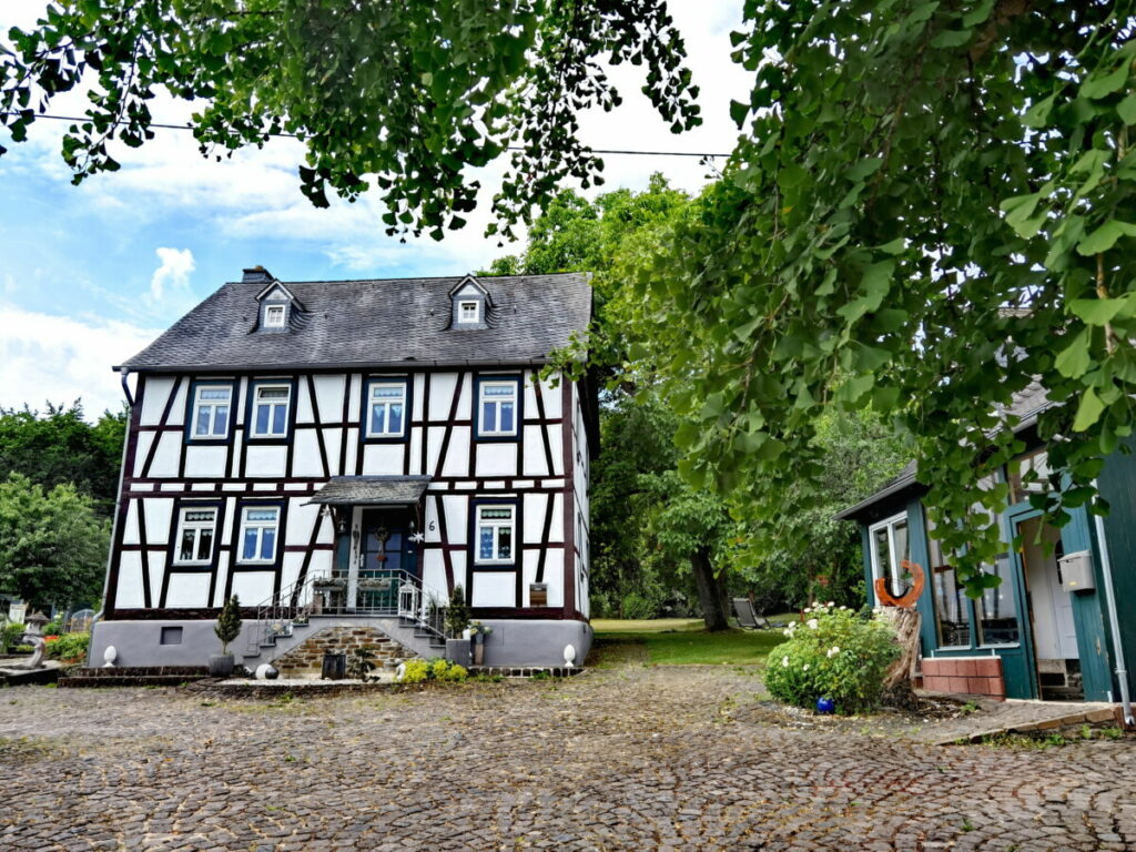 Idylle im Weiler Steffenshof auf der Traumschleife Baybachklamm