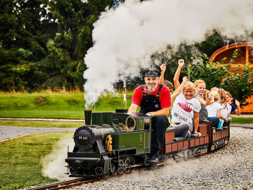 Sonntagsausflug von Berchtesgaden mit Kindern ins Traumwerk Porsche zur Modellbahn, Foto: Traumwerk