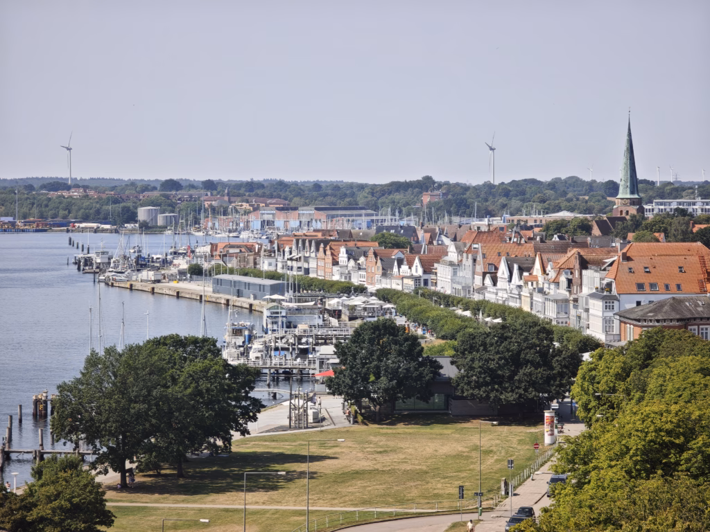 Ausblick vom Leuchtturm auf die Altstadt Travemünde