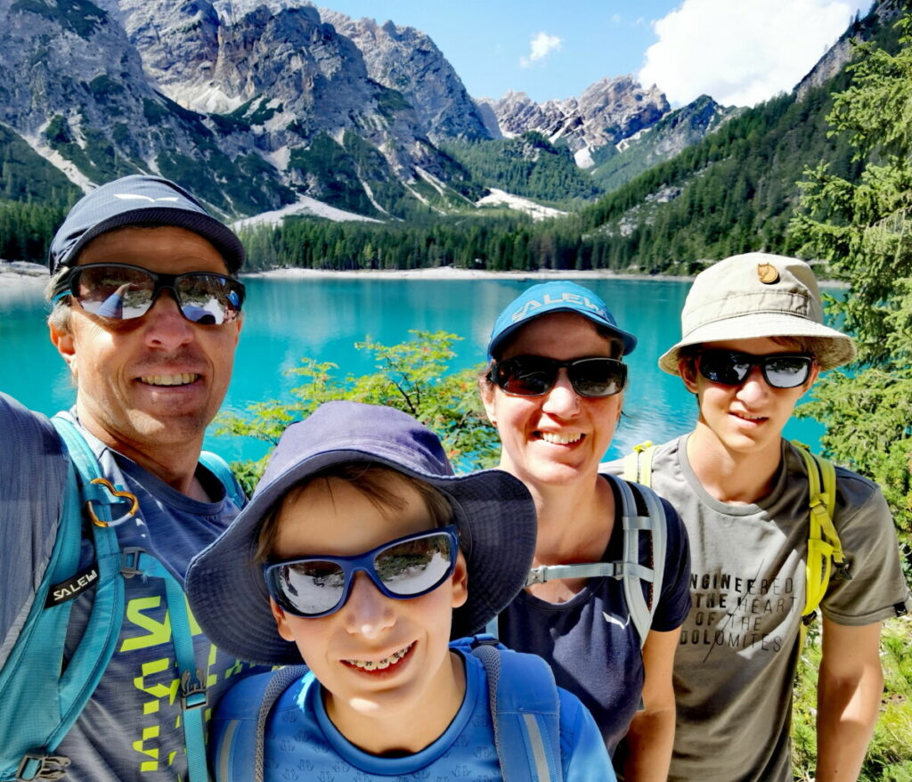 Die Reiseblogger am Pragser Wildsee in Südtirol