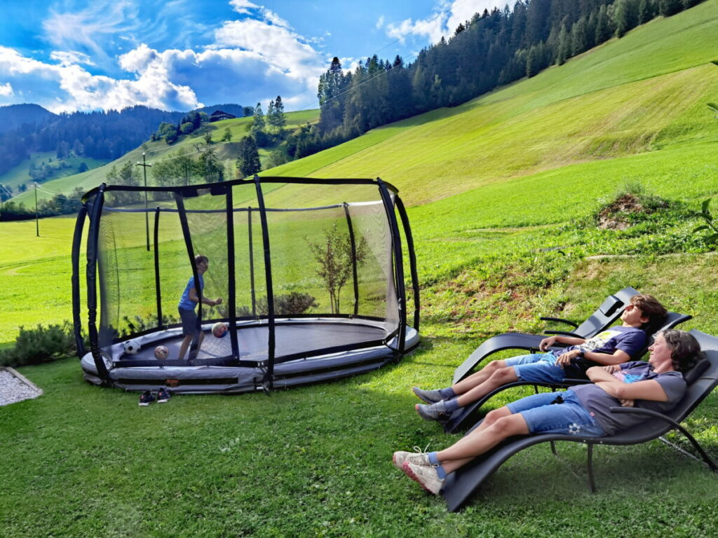 Freizeitgenuß im Urlaub auf dem Bauernhof Südtirol - draußen und drinnen auf dem Waidacherhof
