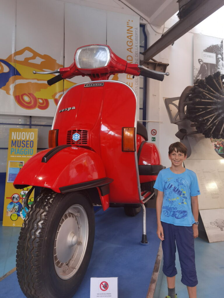 Außergewöhnliches Museum im Familienurlaub Italien: Das Piaggio Museum